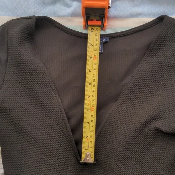 Black Bodycon Low Plunge V-Neck Dress - Picture 6 of 6